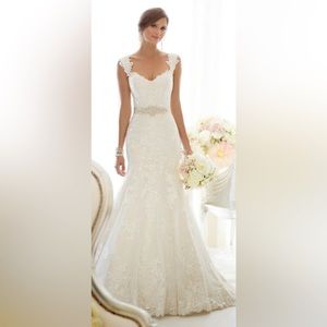 Ivory Lace beaded Fit and Flare Wedding Dress